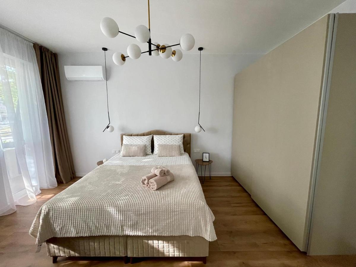 Vanquish Central Apartment Varna Exterior photo