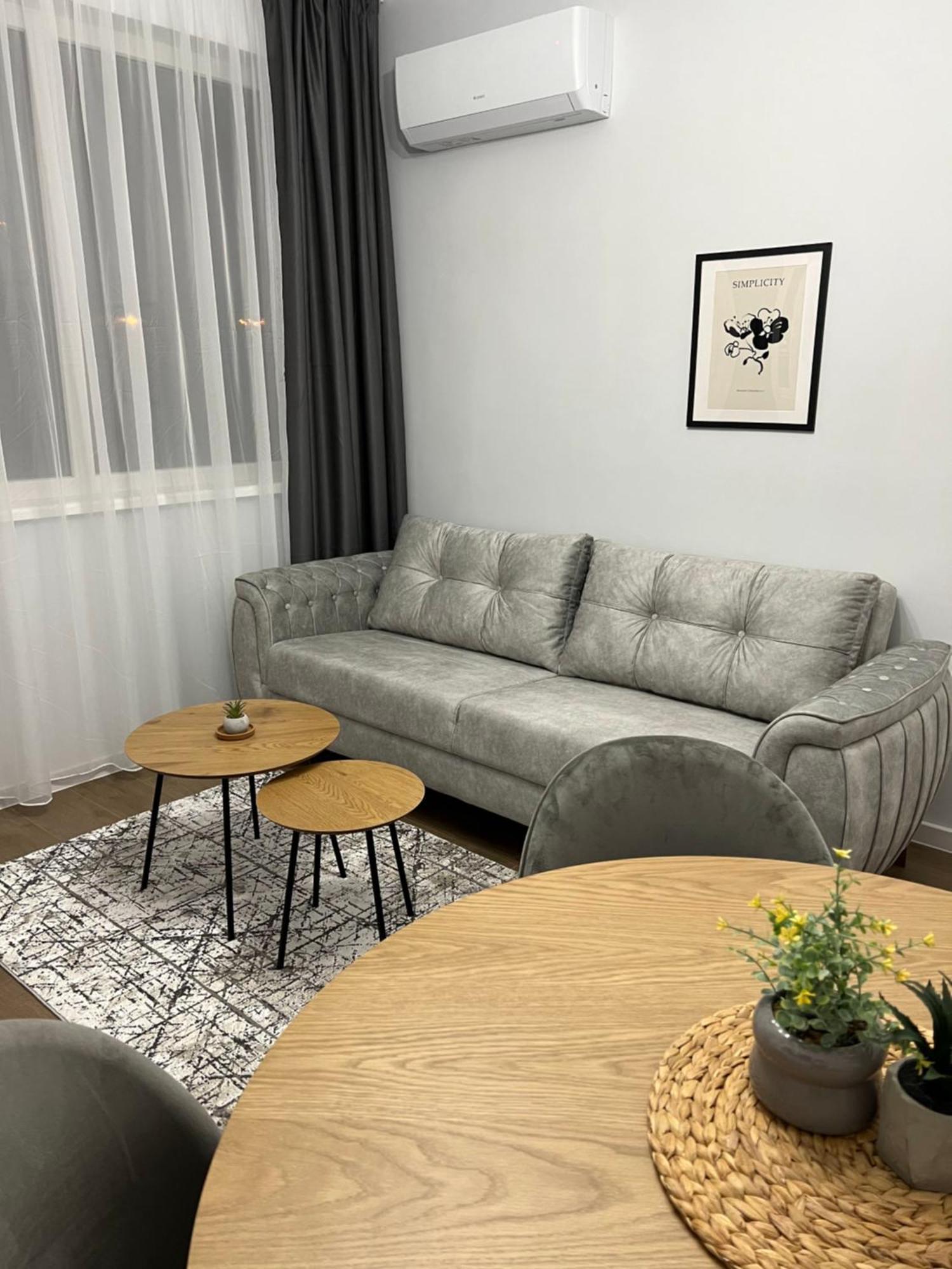 Vanquish Central Apartment Varna Exterior photo
