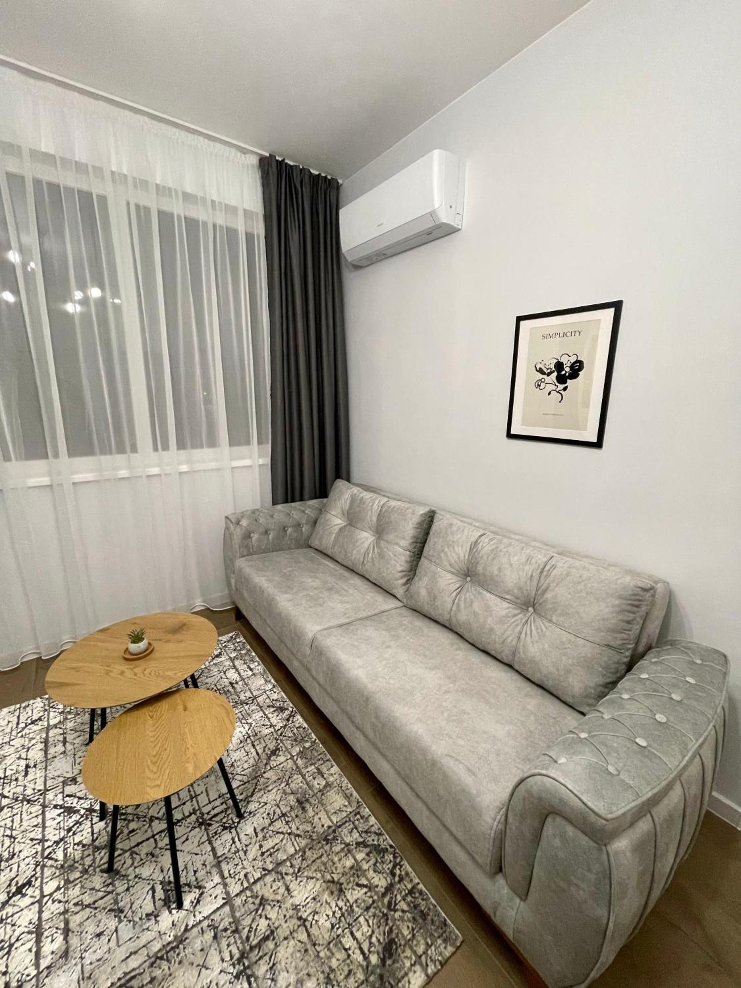Vanquish Central Apartment Varna Exterior photo