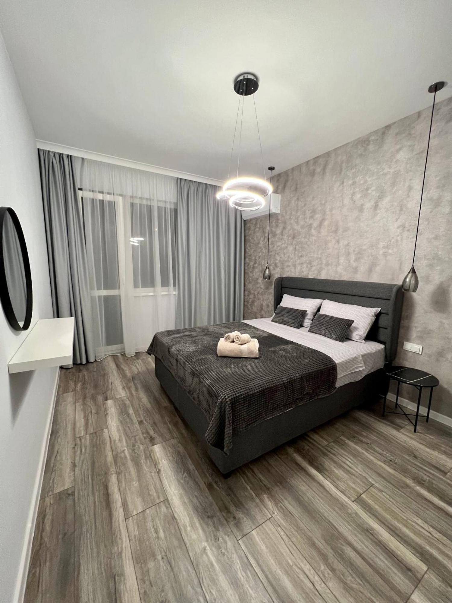 Vanquish Central Apartment Varna Exterior photo