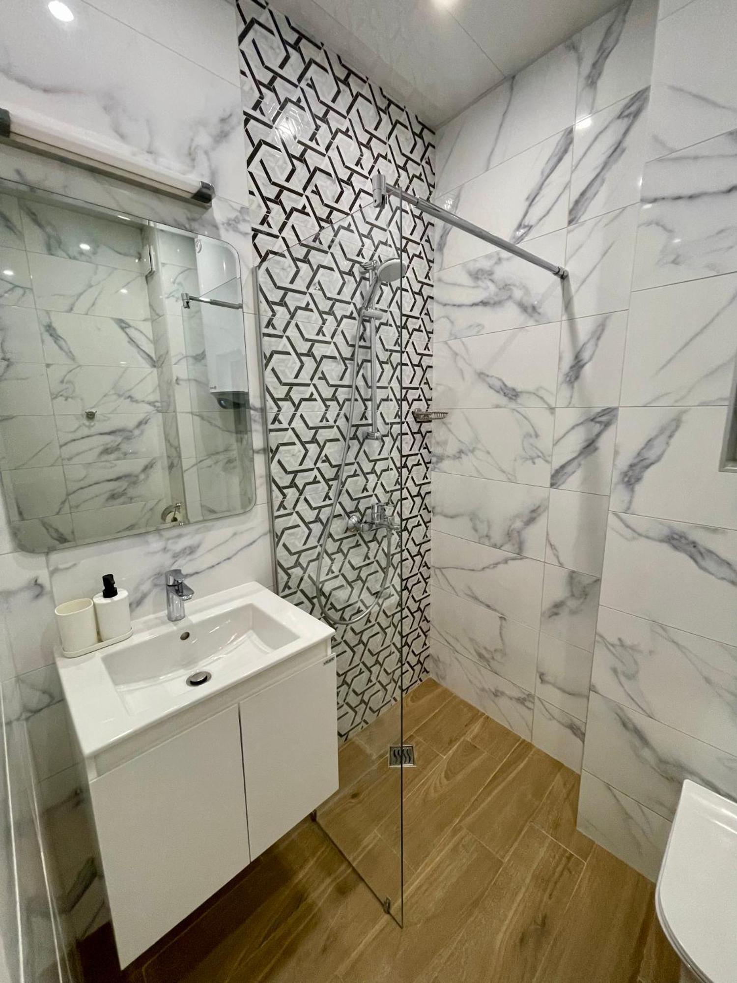 Vanquish Central Apartment Varna Exterior photo